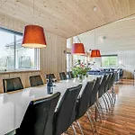 Casa de Férias Cozy Home In Idestrup With Sauna Bøtø By