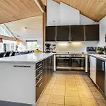 Cozy Home In Idestrup With Sauna Casa de Férias Bøtø By