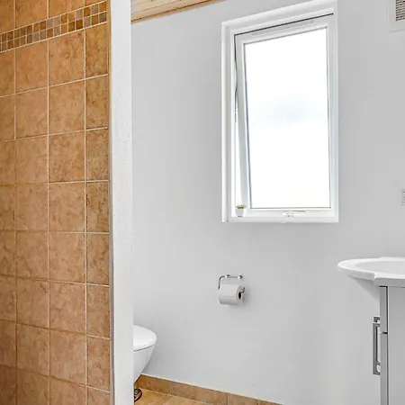 بيت للعطل Awesome Home In Idestrup With Kitchen