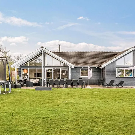 Awesome Home In Idestrup With Kitchen * Boto By