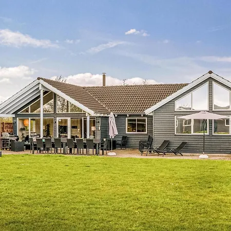 Nyaraló Awesome In Idestrup With Kitchen