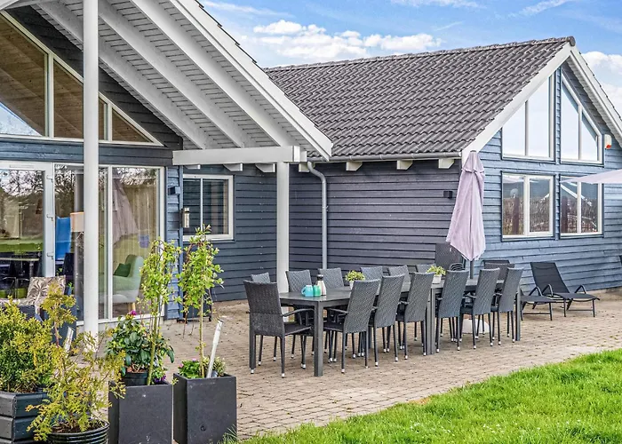 Awesome In Idestrup With Kitchen בית נופש *